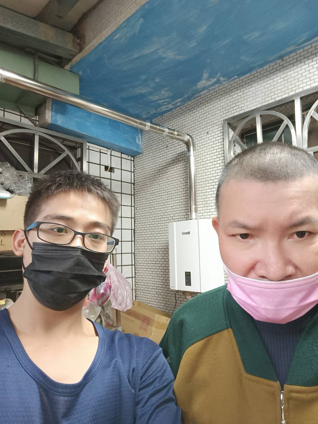 為避免一氧化碳中毒的憾事發生，新北市政府積極宣導防範一氧化碳中毒的重要性，並每年編列預算補助市民汰換家中安裝不合格的燃氣熱水器。 圖：新北市消防局提供