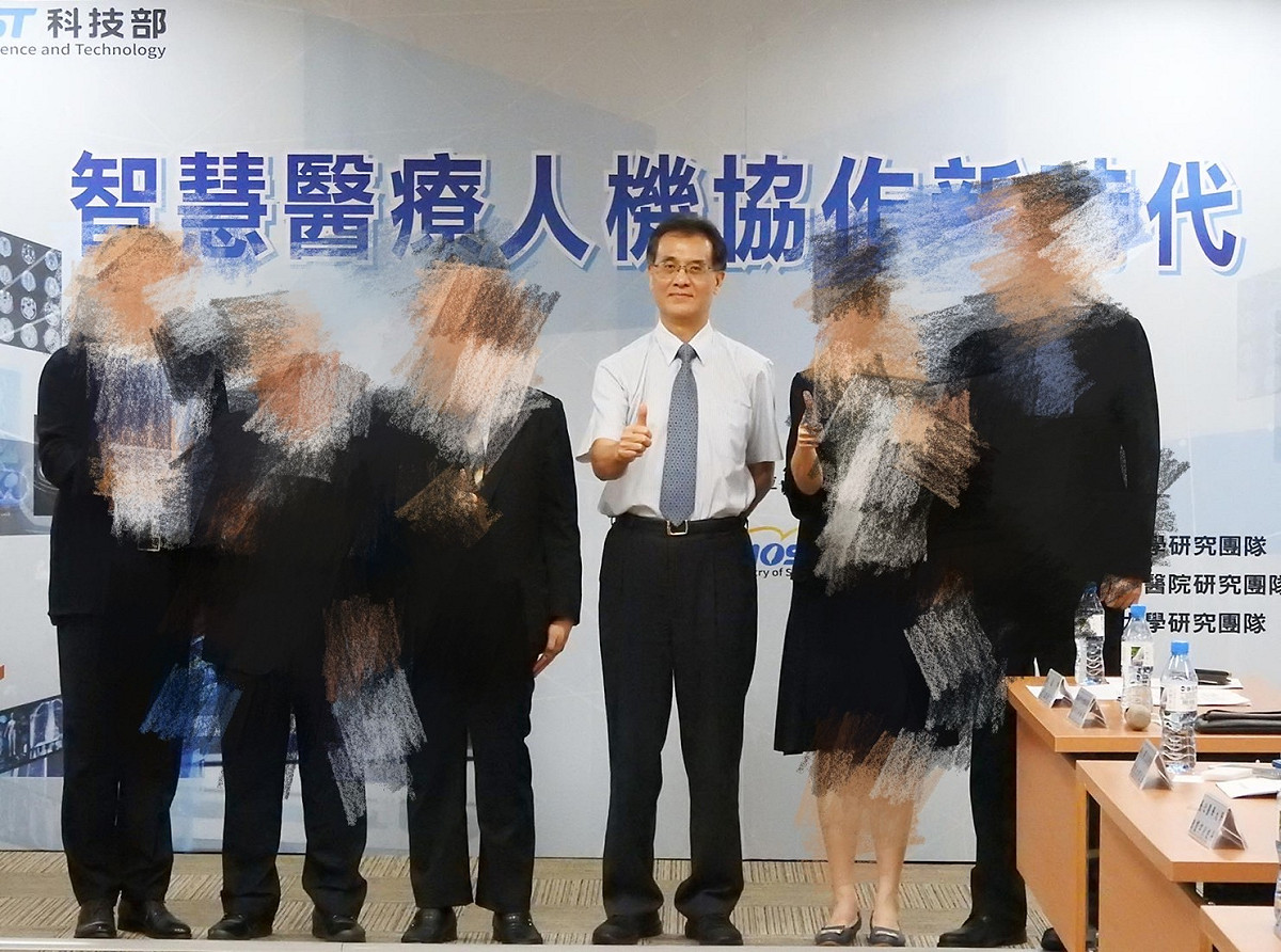 衛福部健保署前主秘葉逢明疑似向中國出賣全台個資，他今發出聲明表示未涉及不法情事。 圖：翻攝自國科會 網站