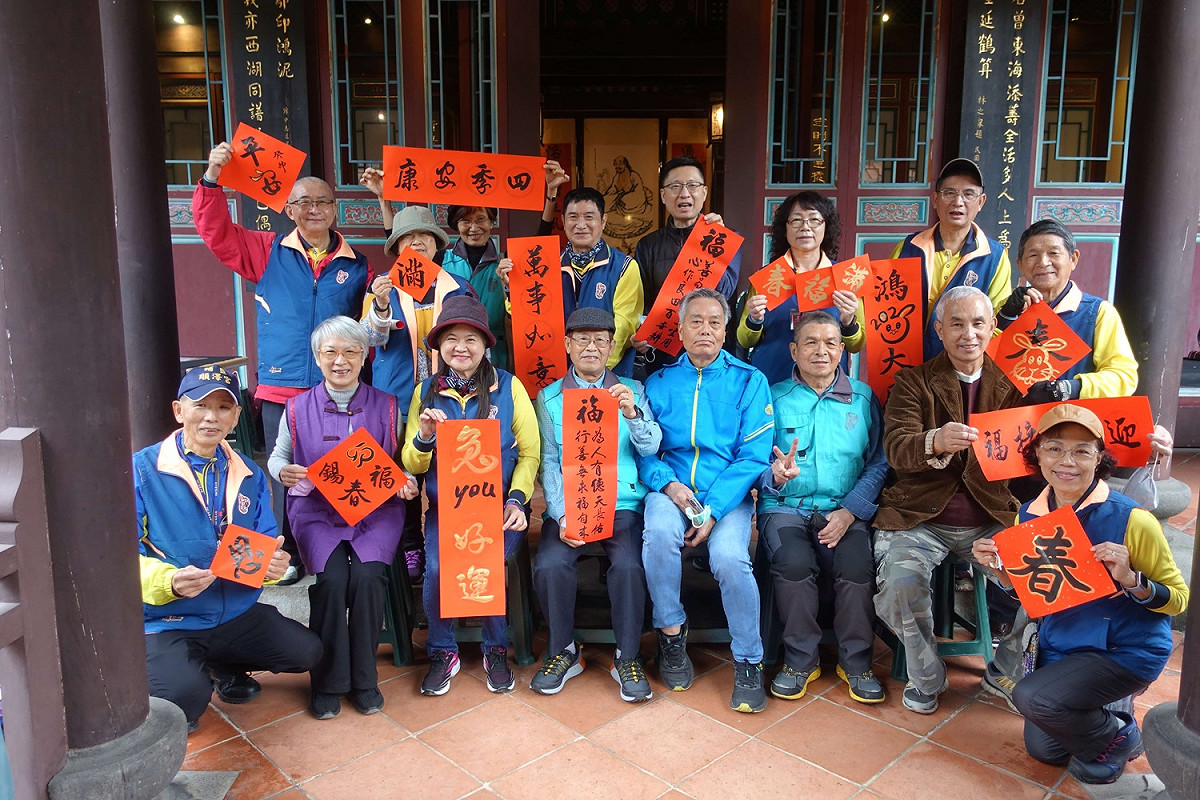 園區內將佈置新春應景掛飾，春聯、鞭炮、元寶等，熱鬧迎新年。 圖：新北市文化局提供