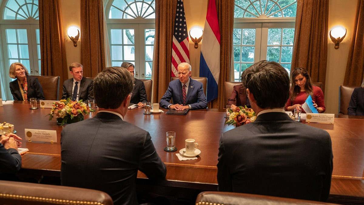 美國總統拜登（Joe Biden） 17 日在白宮會見荷蘭首相呂特（Mark Rutte），兩國就經貿、北約問題展開討論。 圖：翻攝自呂特推特