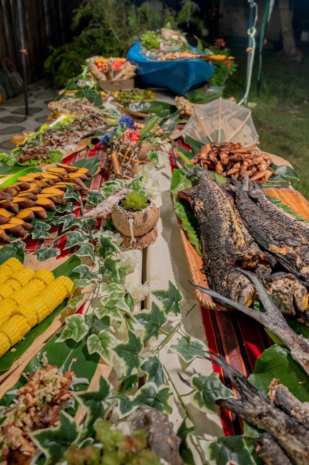 阿美族民俗中心推出限量原住民風味美食。 圖：交通部觀光局東部海岸國家風景區管理處／提供