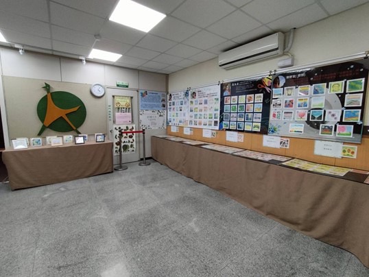 高都遊客中心推出「彩繪人生─日本和諧粉彩藝術展」粉彩繪畫展。 圖：國家自然公園管理處／提供
