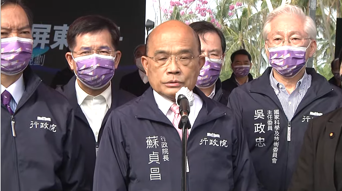 行政院長蘇貞昌今（18）日下午視察「『屏東高鐵特定區及科學園區』規劃辦理情形」前受訪。 圖：擷自直播畫面