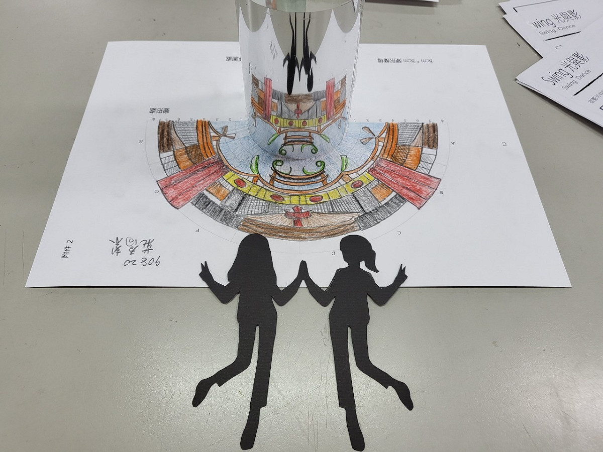 新泰國中教師帶領學生將爵士舞元素融入創作之中。 圖：新北市文化局提供
