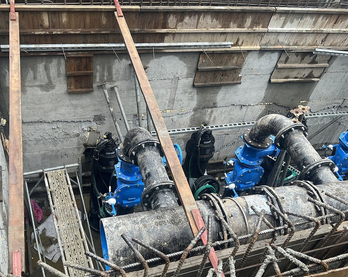 新設抽水井及安裝抽水機組，可增加補助瓦磘溝每日2萬5000噸清水。 圖：新北市水利局提供