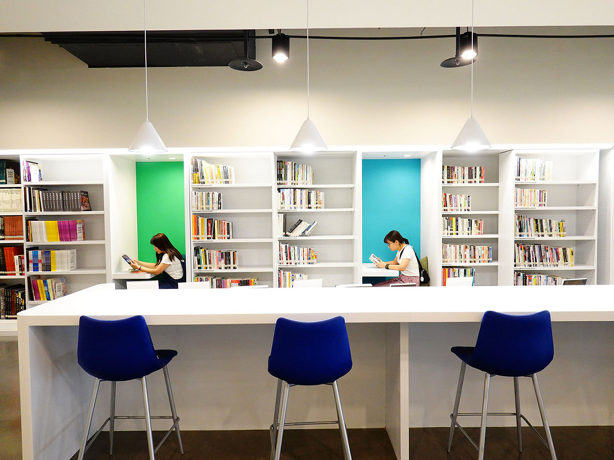 新店分館-畫框單人座。 圖：新北市立圖書館提供