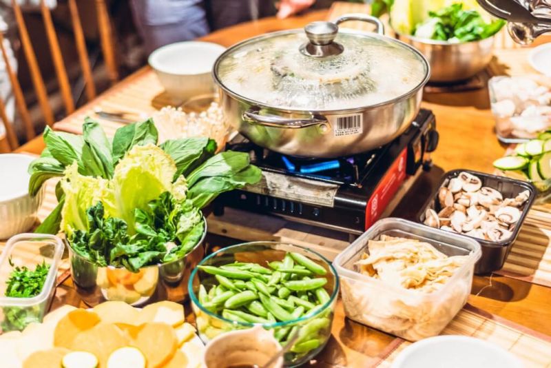 ▲今天就是一年一度的除夕啦！當然家人團聚圍爐少不了的就是「火鍋」，但你知道什麼火鍋湯底鈉含量最驚人嗎？ （圖／取自Pixabay圖庫）