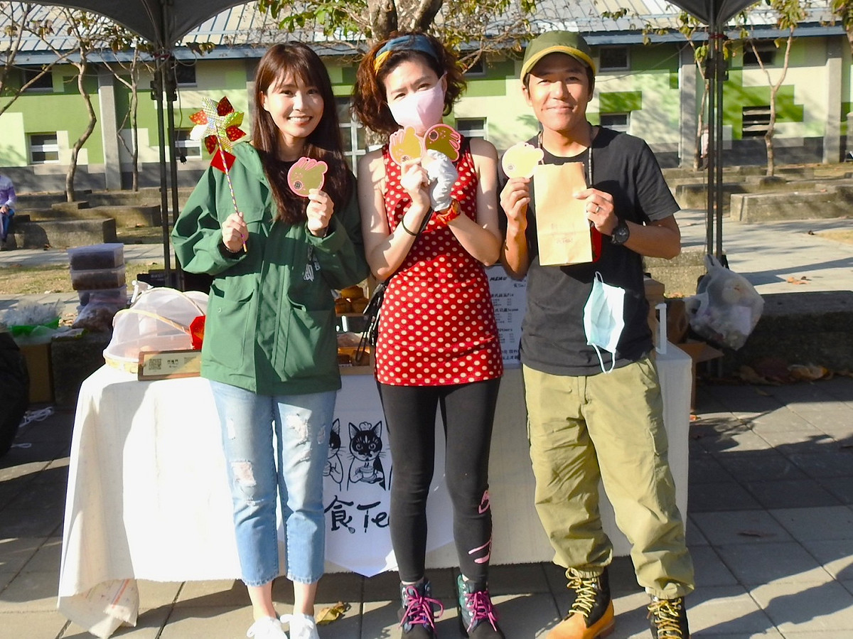 高市行國處發送兔年一元開運小紅包。 圖：高雄市行政暨國際處/提供