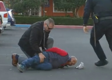 加州聖馬提歐郡警方循線追捕嫌犯，並與嫌犯一度持槍對峙，最後將其制伏 圖:翻攝自推特
