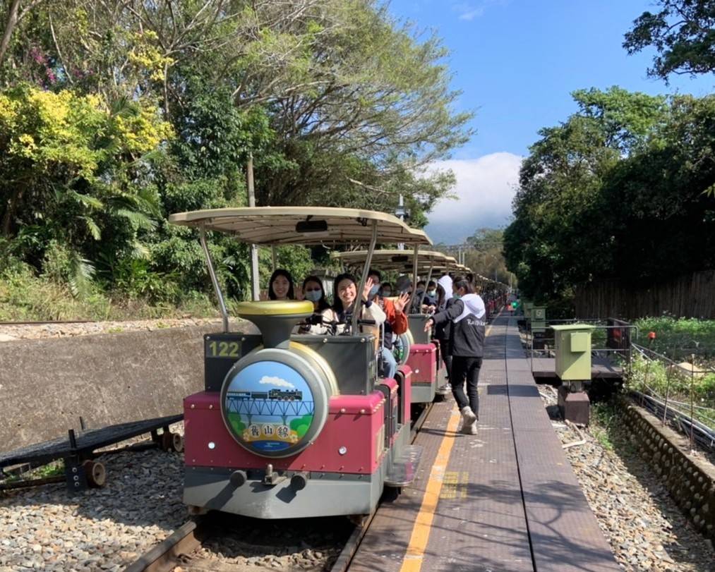鐵道沿線上有3座鐵橋、4個車站以及8座隧道，全長6公里。 圖：台鐵／提供