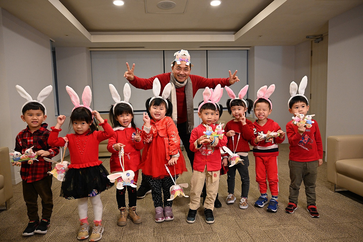 新北好運兔小提燈於29日在新北燈會現場首發。 圖：新北市民政局提供