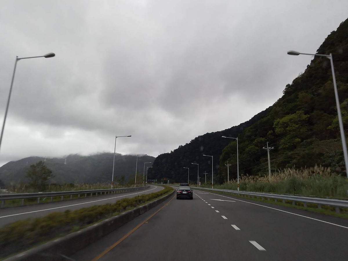 為維用路人安全交通部公路局將逐級提升警戒作業，公路局也提前公告8大警戒路段，提醒用路人特別留意。（圖為蘇花公路） 圖：林冠妤／攝（資料照）