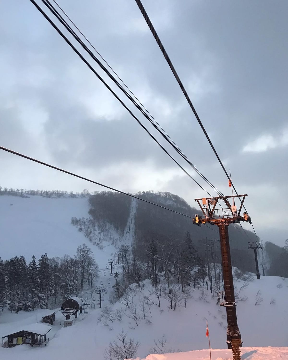 日本長野縣雪崩 11名外籍滑雪客遇險已脫困下山