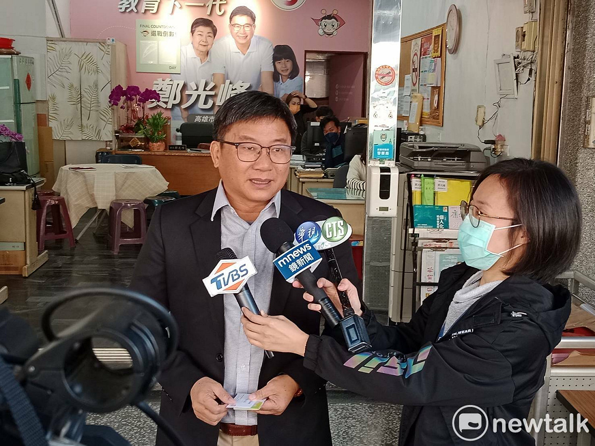 傳出將接高市副市長，鄭光峰(左)表示未接獲徵詢。 圖：孫家銘攝