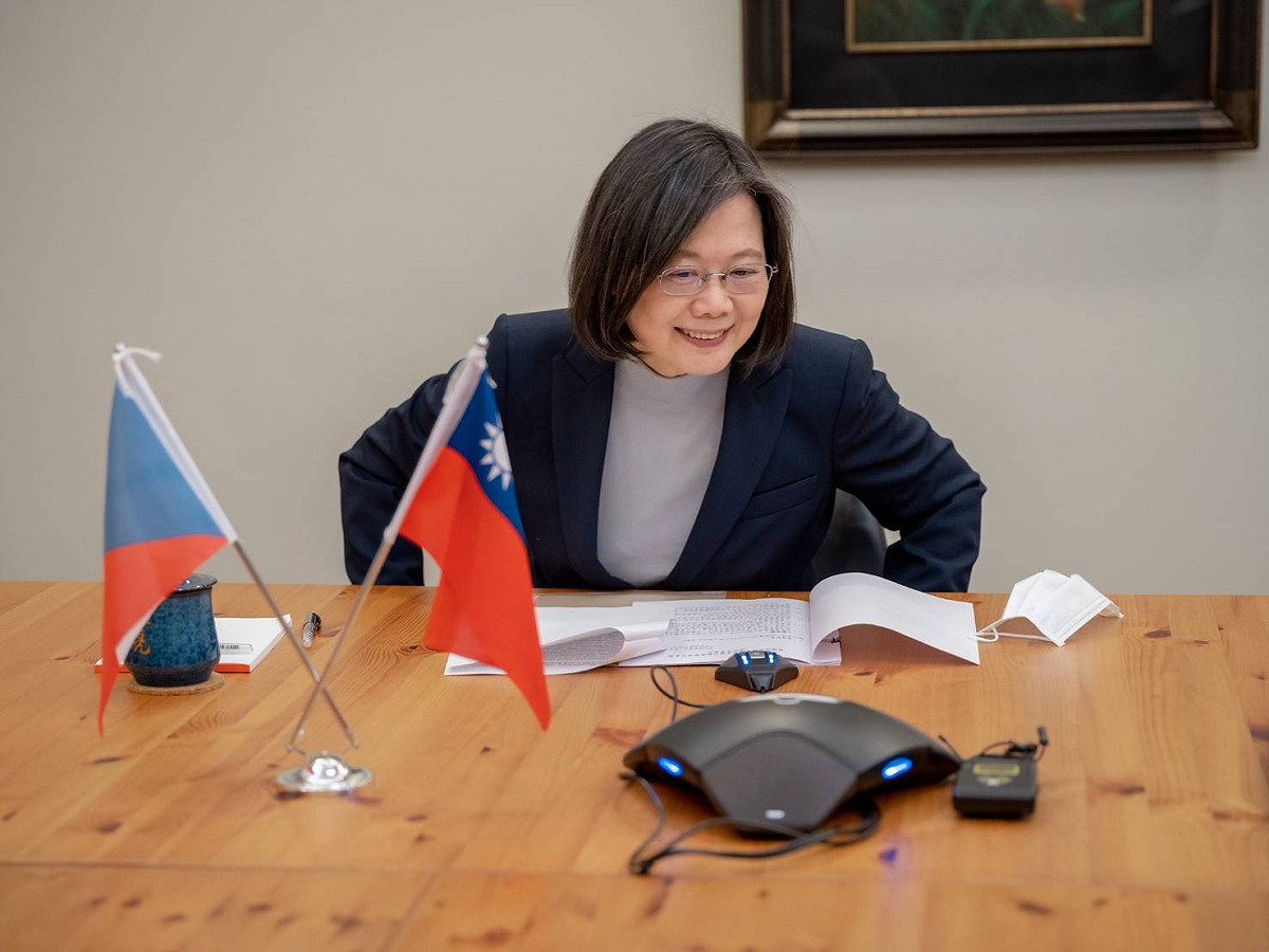 蔡英文總統晚間與捷克總統當選人帕維爾舉行電話會議，氣氛融洽。 圖：總統府提供