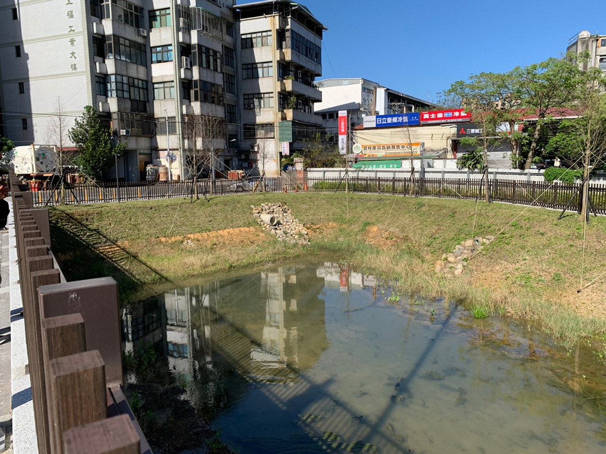新店寶高智慧產業園區戶外滯洪池出流管制設施。 圖：新北市水利局提供