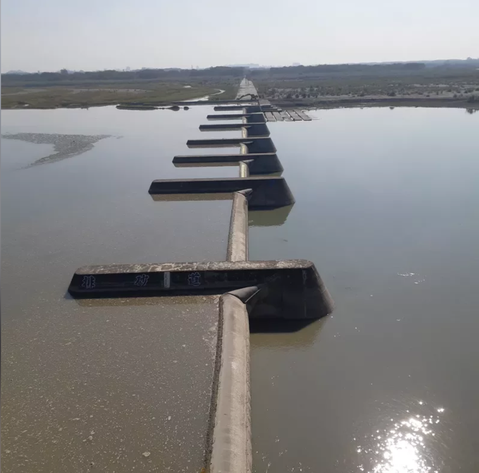 高屏溪川流量已經降至每秒10立方公尺以下，今天上午更探底至9.5立方公尺。 圖：南水局／提供