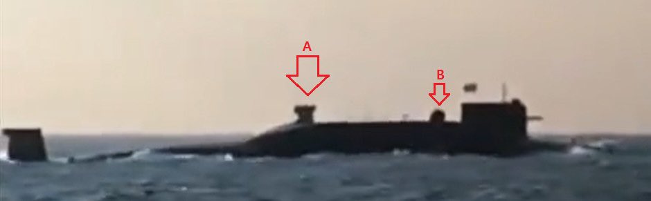 解放軍094型戰略核潛艦出現不明結構(標示為A)引發議論，美國潛艦專家薩頓(H I Sutton)推測可能與導彈測試有關。 圖：翻攝@CovertShores推特
