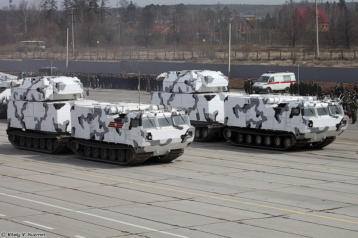 俄製「道爾-M2DT」(Tor-M2DT)防空導彈，雪地迷彩版本。 圖:翻攝自軍事部落格Vitaly V. Kuzmin