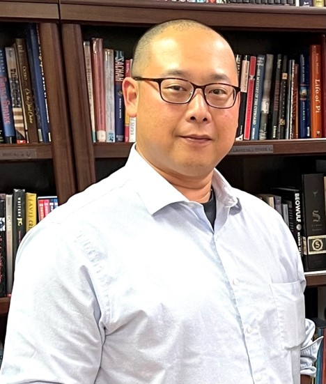 美國聖湯瑪斯大學國際研究與當代語言學系副教授兼系主任葉耀元。 圖：取自葉教授的國際事務學院臉書（資料照）
