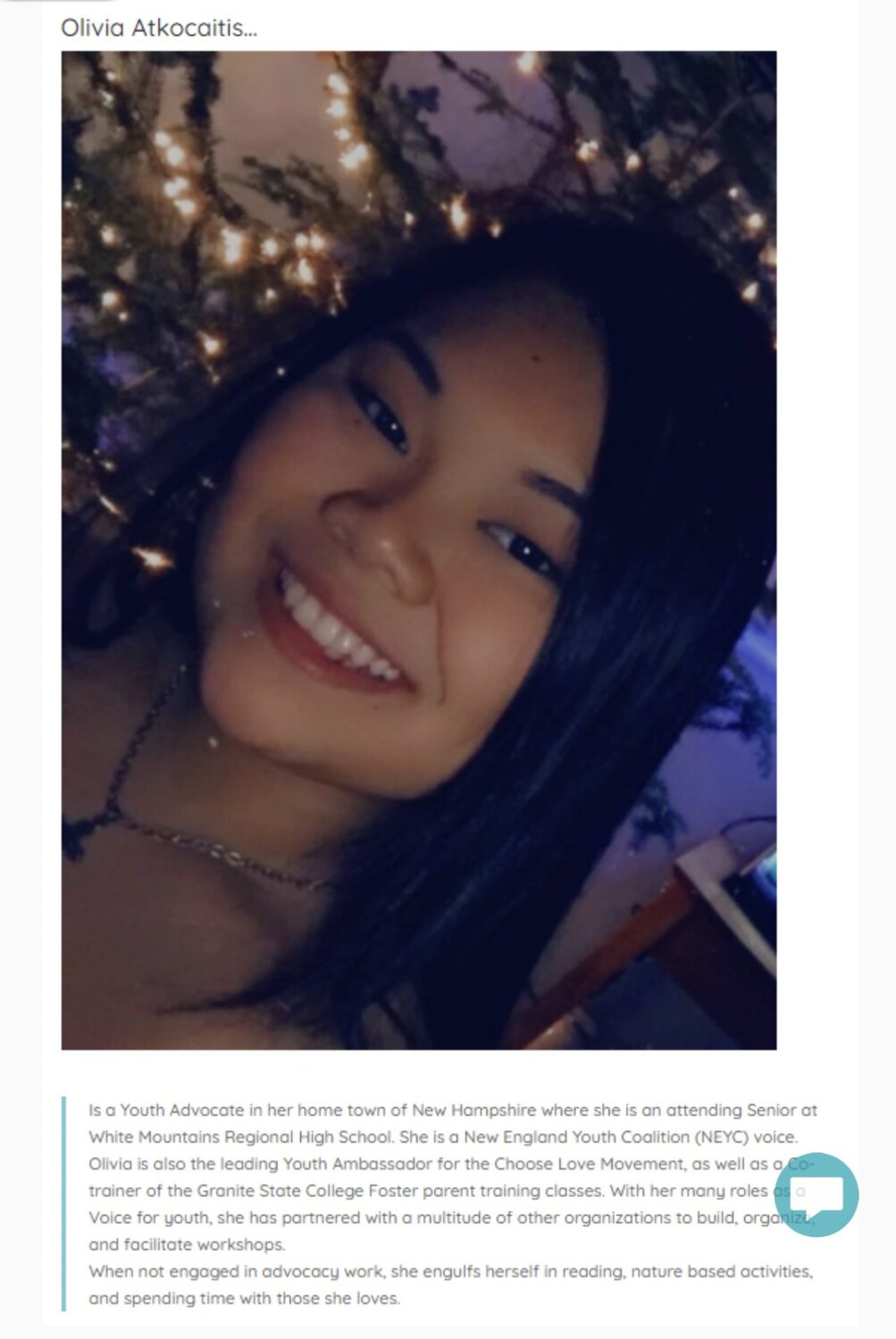 現年 19 歲，出生於中國湖南的奧莉維亞·阿特科凱蒂斯 (Olivia Atkocaitis) 控訴自己在長寬近 2.5 公尺的狹小「地牢」中度過童年，期間除屢遭毆打、挨餓外，她一週僅能上學一天。 圖：擷取自推特@Jessie2021626