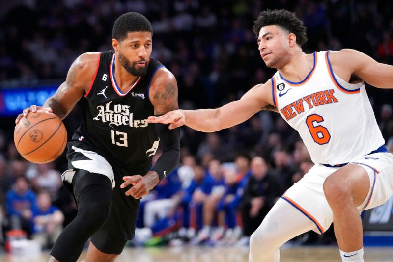 快艇後衛Paul George砍30分，助球隊延長賽險勝尼克。 圖／美聯社／達志影像