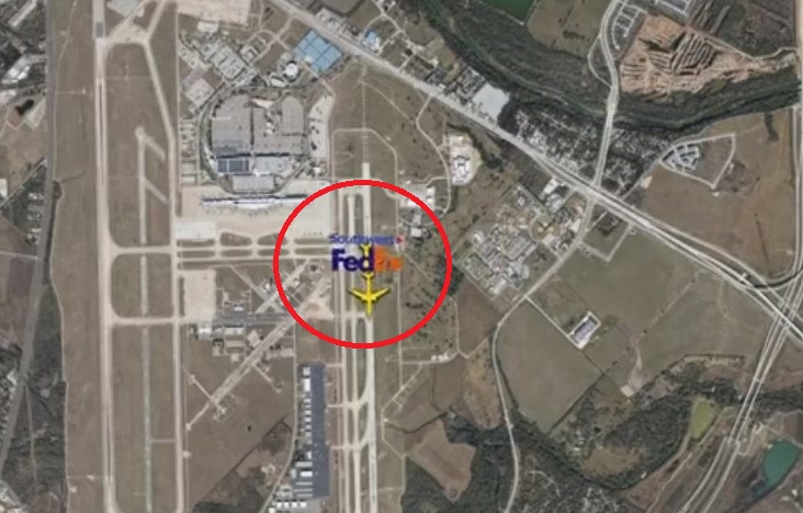 Flightradar24分析飛行路線，從空中可見聯邦快遞和西南航空的兩架飛機一度重疊。 圖 : 翻攝自Flightradar24