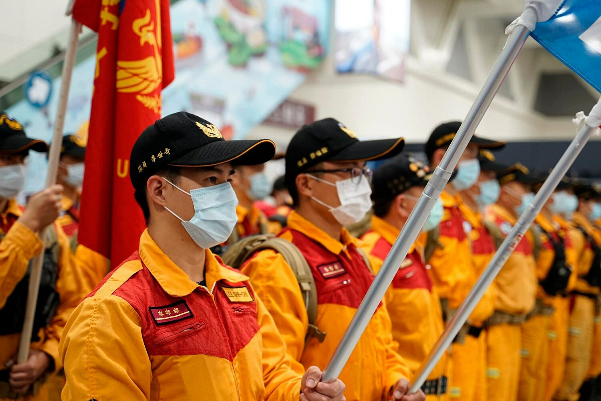 土耳其強震，台灣派出2批搜救隊前往支援。 圖：取自林右昌臉書