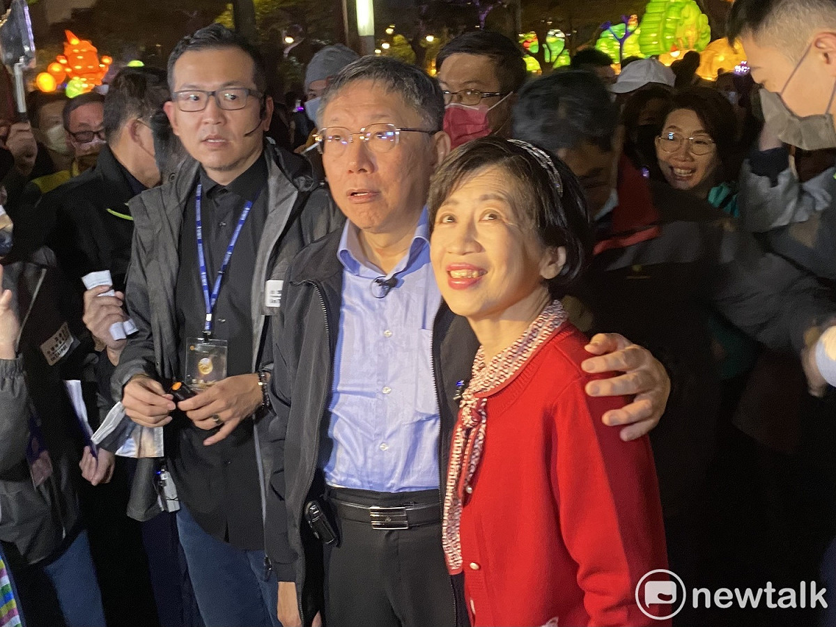 民眾黨總統參選人柯文哲和夫人陳佩琪。 圖：周煊惠 / 攝（資料照）