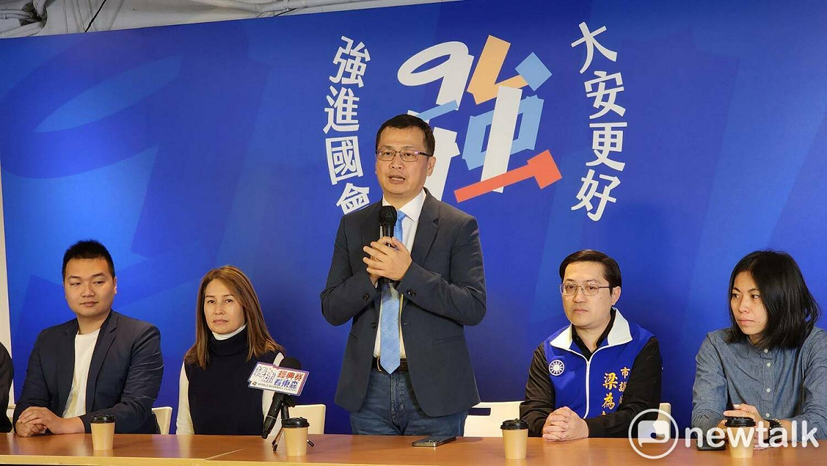 國民黨前台北市議員羅智強宣布投入國民黨2024大安區立委初選。 圖：周煊惠 / 攝