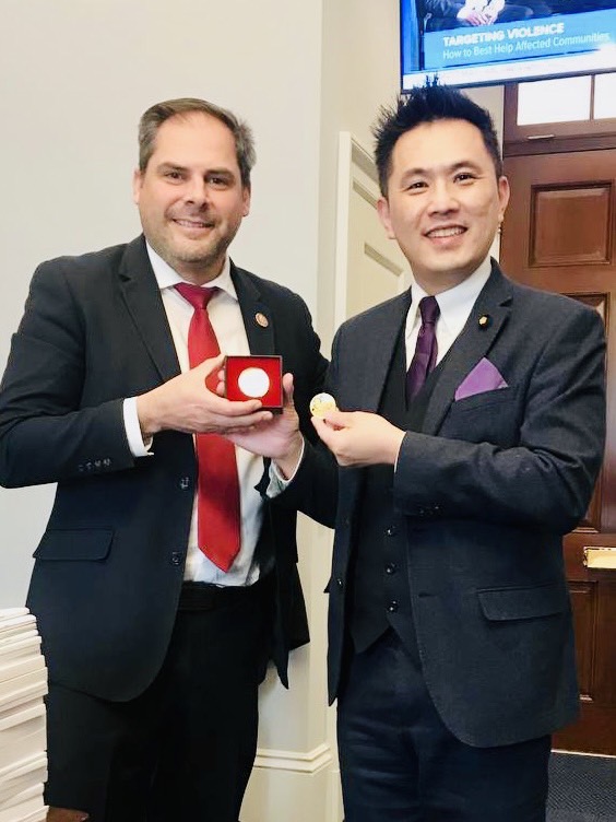 國民黨立法委員陳以信拜會眾議員賈西亞。 圖：陳以信國會辦公室提供