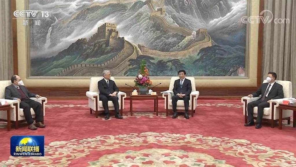 國民黨副主席夏立言又將訪問中國。圖為2023年中國官媒央視播出即將接任政協主席的王滬寧接見夏立言等人畫面。 圖：翻攝央視(資料照片)