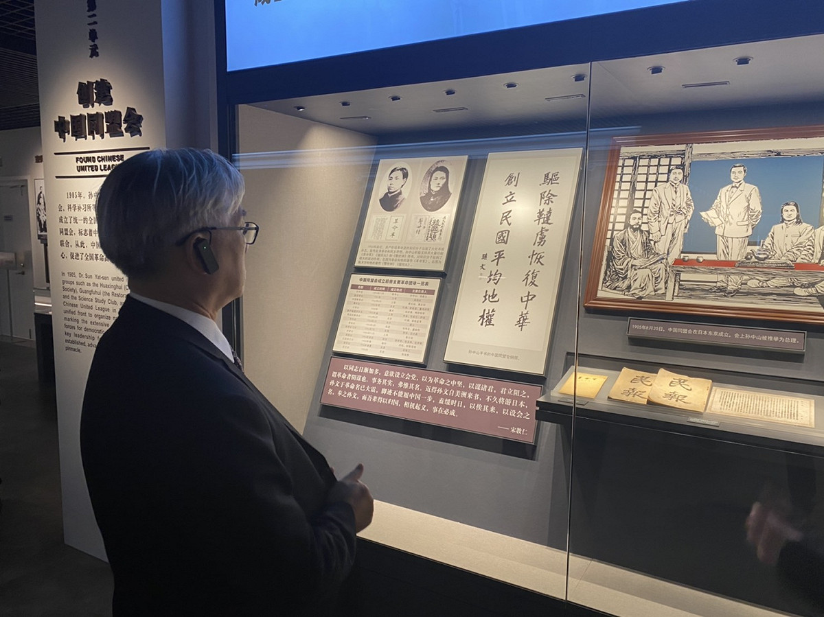 夏立言參訪南京中山陵及第二歷史檔案館。 圖：國民黨提供