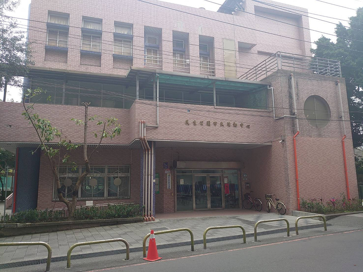 板橋國光民生市民活動中心採用擴柱補強方式 圖：新北市民政局提供