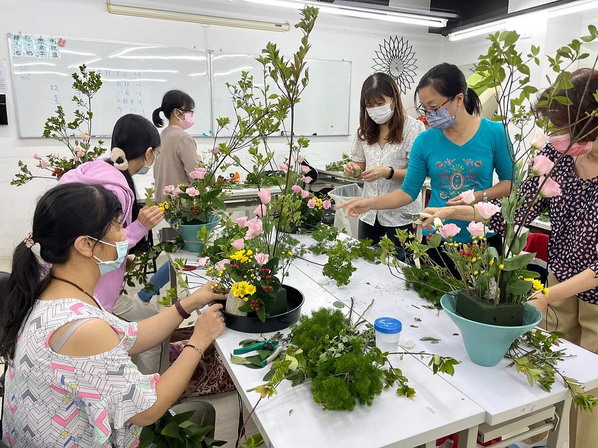 花藝美學設計在職勞工進修上課情形。