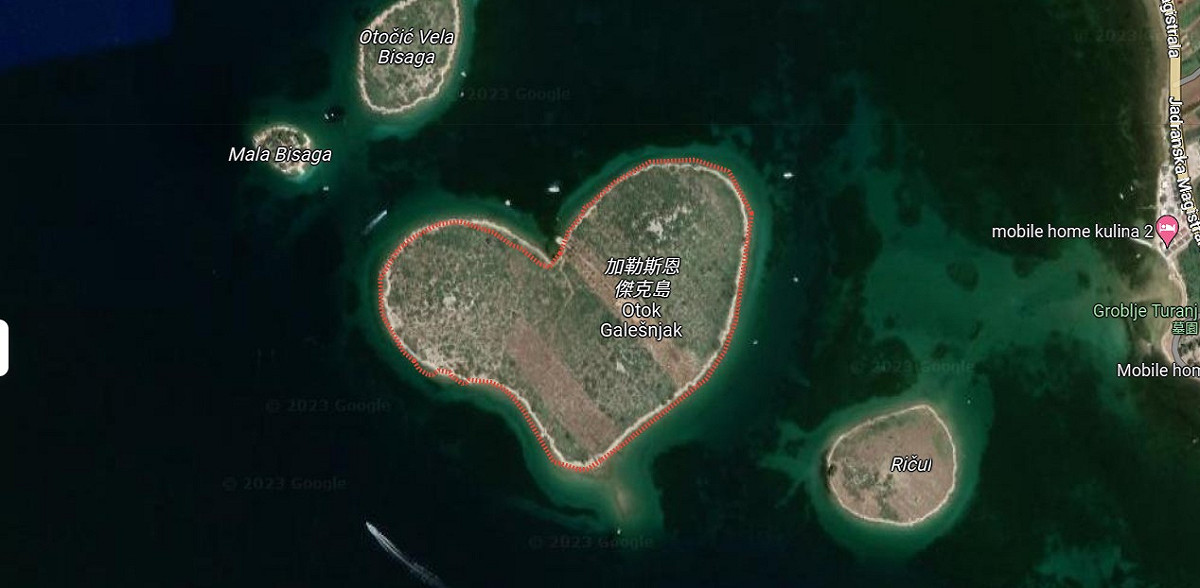 克羅埃西亞的「愛心島」加列斯尼亞克島（Galesnjak） 圖:翻攝自google maps