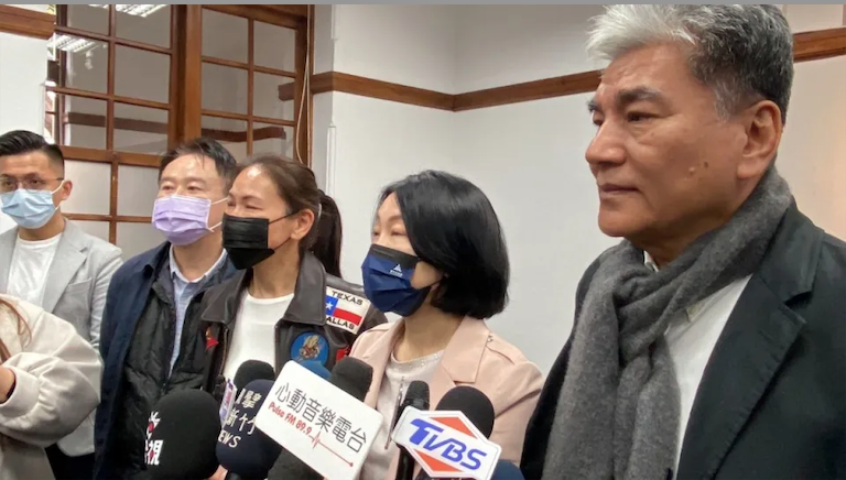 內政部前部長李鴻源受邀擔任新竹市立棒球場工程體檢會工程組委員。 圖：新竹市政府提供