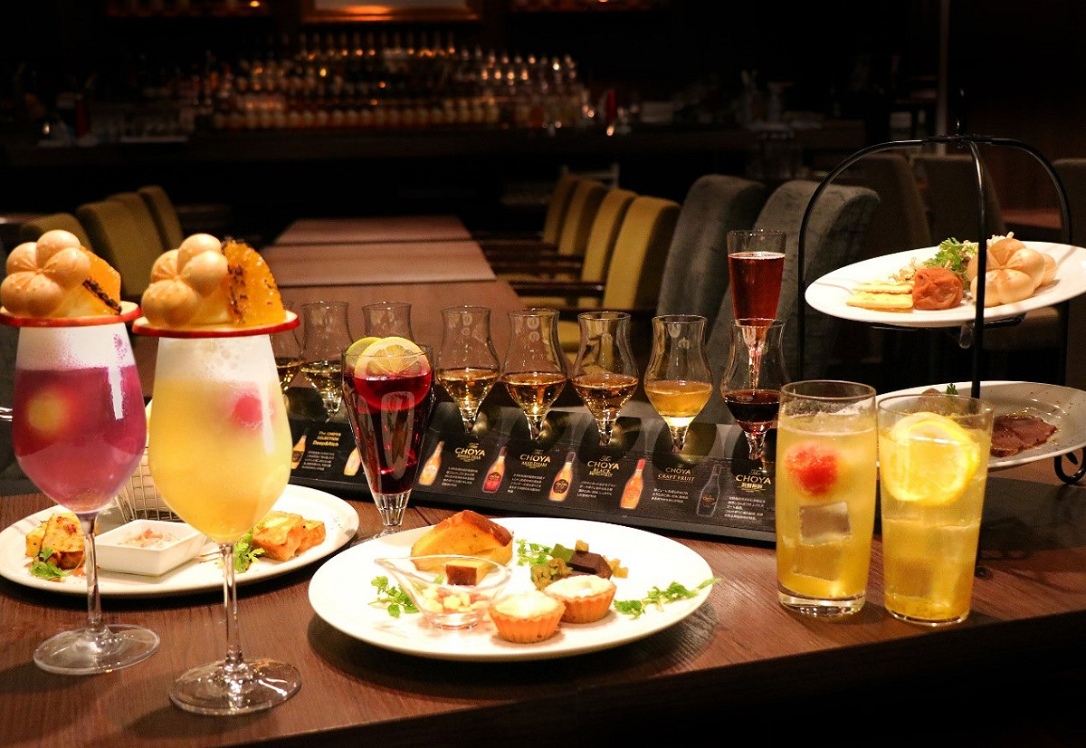 「The CHOYA銀座BAR」是間梅酒調酒專賣店，店內的飲品與料理創新多元，巔覆顧客對梅酒口感的新體驗。 圖：ⒸCHOYA UMESHU CO,LTD.／提供