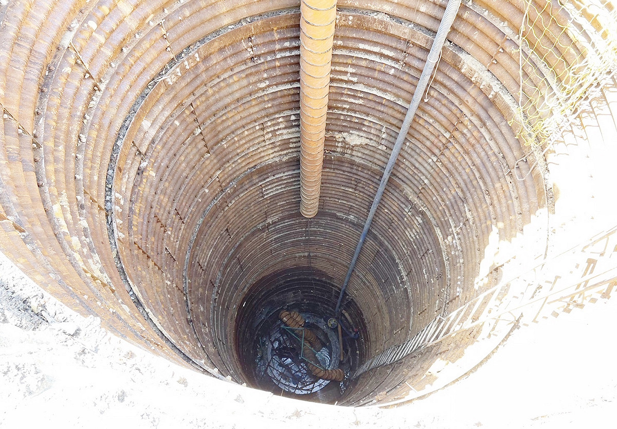 14米深下水道工程施工深井。 圖：林昀真／翻攝