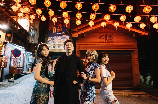 「九份紅燈籠祭」活動於昇平戲院前打造璀璨燈籠海。 圖：新北市觀旅局提供