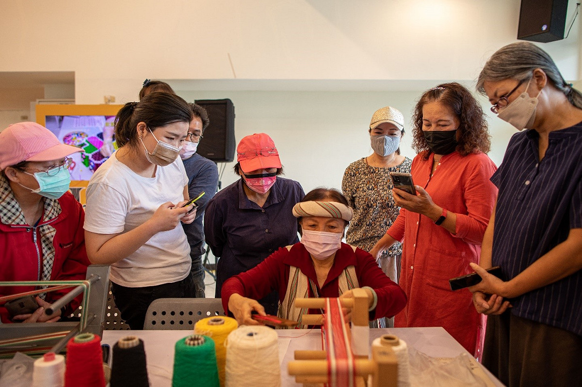 110年度行動成果展邀集部大講師辦理體驗型課程。 圖：新北市原民局提供