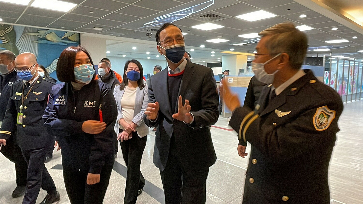 國民黨主席朱立倫赴金門參訪小三通碼頭。 圖：國民黨文傳會/提供