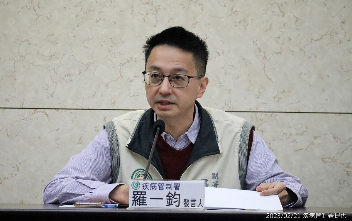 對此，發言人羅一鈞表示，若後續228連假及校園口罩鬆綁後疫情仍穩定下降， 3月中就有望輕症確診者免隔離。 圖：疾管署／提供