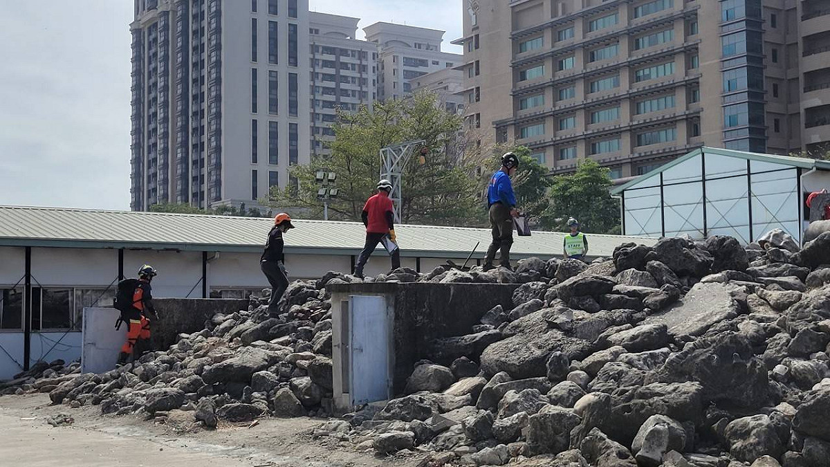 新北市消防局搜救犬隊於112年2月17日至21日南下至高雄參加IRO國際搜救犬組織評量檢測 圖：新北市消防局提供