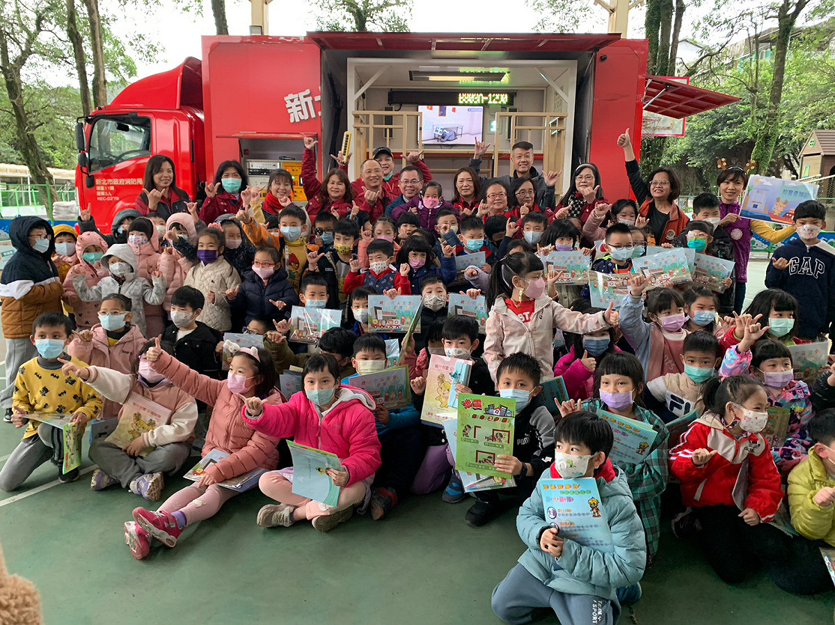 消防局政風室今(21)日前往新北市瑞芳區吉慶國民小學辦理校園消防廉政宣導。 圖：新北市消防局提供