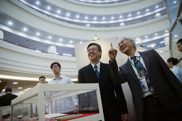 副總統陳建仁今（21）日出席「臺北高等學校創校95週年：學養與自治精神的傳承」紀念特展開幕式。 圖：總統府提供