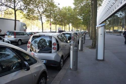 高雄市電動汽車租賃年內內即可上路。 圖：高雄市交通局提供。