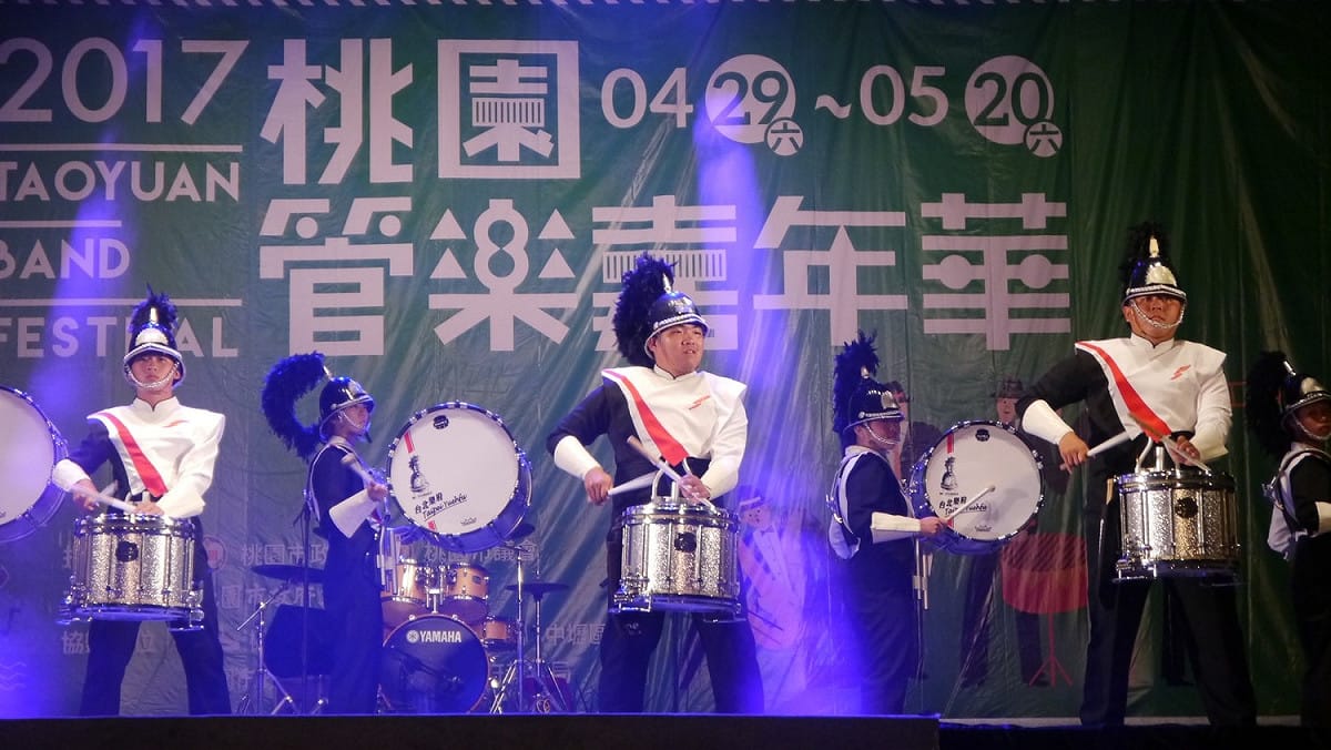 一年一度的桃園管樂嘉年華，現在正熱鬧舉行中，今天下午3時到5時，有精彩的管樂踩街秀活動，要從中壢中正公園踩街到中平商圈，在中壢展現最好的文化表演。 圖：桃園市政府提供