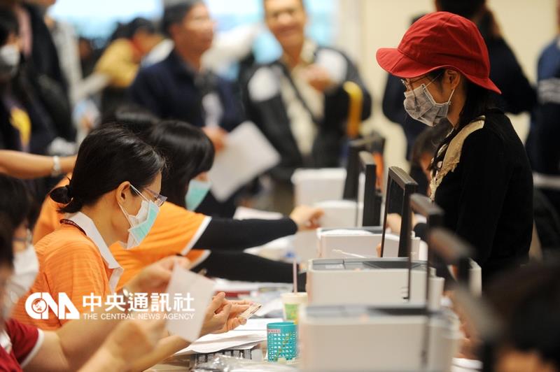 報稅網路申報系統在9時24分當機，國稅局緊急搶修。資料照片。 圖:中央社/提供。