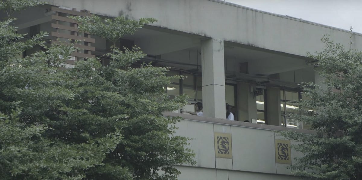 被譽為世紀教育工程的十二年國教，甚至為了推行而推出與「夢想的約定」微電影，然而現實總是殘酷的，現今的十二年國教反而讓學生更加辛苦。 圖：翻攝自十二年基本國教網